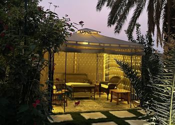 استراحة بمجالس وجلسة خارجية