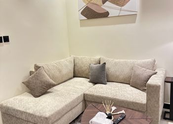 استديو بسرير ماستر وجلسة جانبية