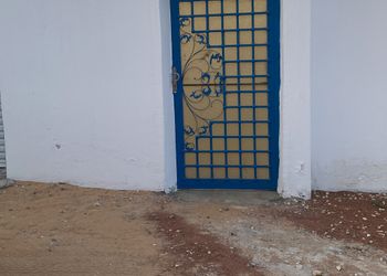 شاليه بملحق خارجي وجلسه خارجية