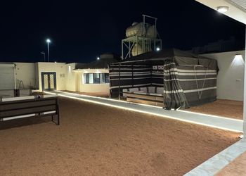 شاليه بجلسة خارجية وأجواء ممتعة 