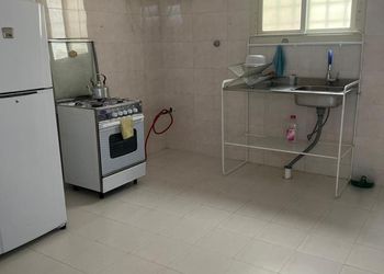 شقة بغرفتين نوم وغرفة جلوس 