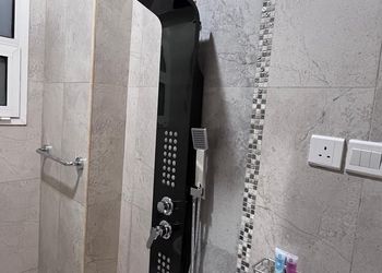 شقة بغرفة معيشة وغرفة نوم  