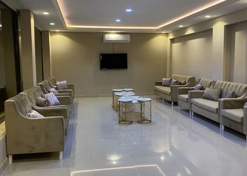 شالية بمسطح اخضر و مسبح خارجي