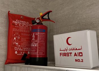 شقة بدخول ذاتي وصالة أنيقة 