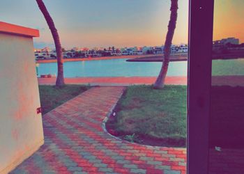 شاليه بإطلاله على البحر