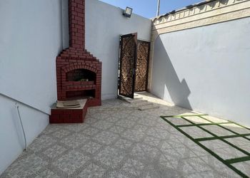 استراحة بمجلس وفناء خارجي 