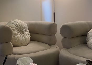 استديو هادئ بدخول ذاتي 