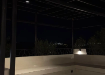 شاليه بغرفتين نوم ومسبح خارجي 
