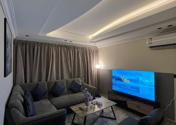 شقة بتصميم أنيق ودخول ذاتي 