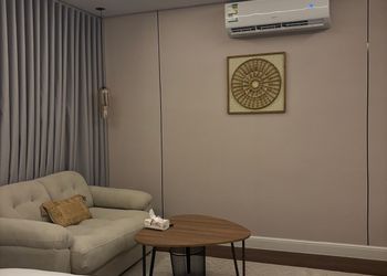 استديو بسرير ماستر وجلسة جانبية