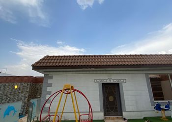شاليه بألعاب مائية ومسبح