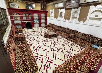 شاليه بجلسة خارجية وألعاب أطفال 