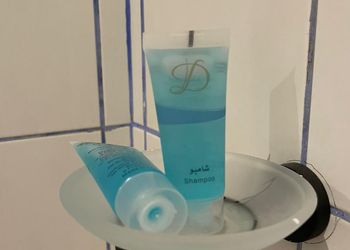 شقة بأثاث مريح وبسيط