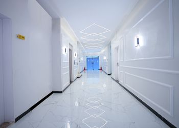 شقة بدخول ذاتي وصالة أنيقة 