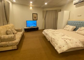 استراحة ومسطح اخضر 