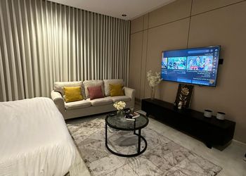 استديو بدخول ذاتي وسرير مريح