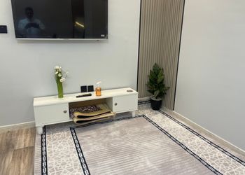 استديو بسرير ماستر وجلسة جانبية