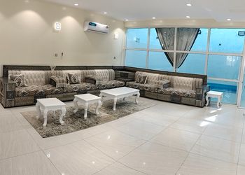 شاليه بجلسة خارجية والعاب اطفال