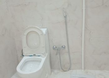 شالية بجلسة ومسبح العاب مائية 