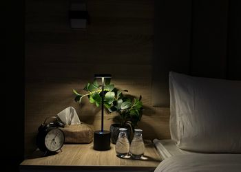استديو بأثاث مريح وبسيط 