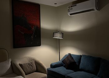 استديو بسرير ماستر وجلسة جانبية 