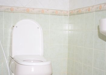 شقة بغرفة معيشة وغرفة نوم 