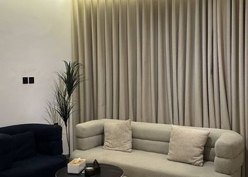 استديو بتصميم هادئ ودخول ذاتي 