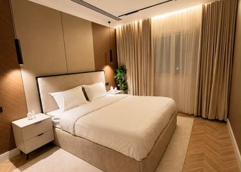 شقة بغرفة معيشة وغرفة نوم 