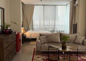 استديو استديو بسرير ماستر 