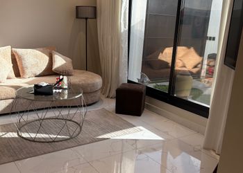 استديو بدخول ذاتي وسرير مريح 