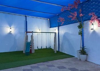استراحة بجلسة خارجية وأجواء ممتعة 