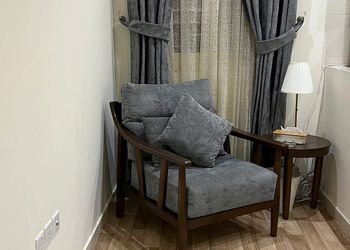 استديو بسرير ماستر وأثاث مريح 