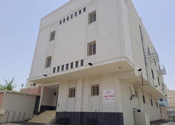 استديو بسرير ماستر وجلسة جانبية