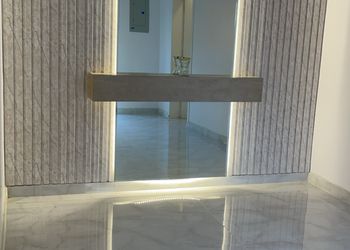 شاليه بمسطح اخضر وجلسة خارجية 