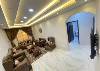 شقة بغرفة جلوس وغرفتين نوم 