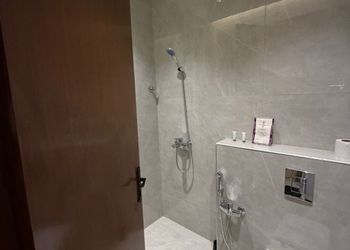استديو بدخول ذاتي وتصميم هادئ 
