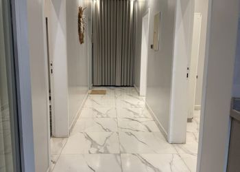 شاليه بجلسة خارجية و ألعاب مائية 