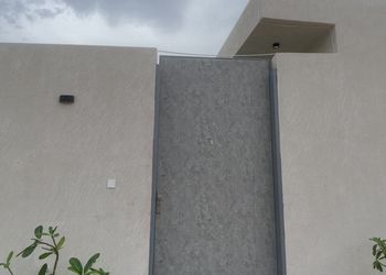 شاليه بجلسة خارجية ومسبح 
