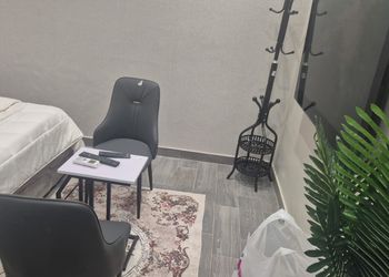 استديو بسرير ماستر 