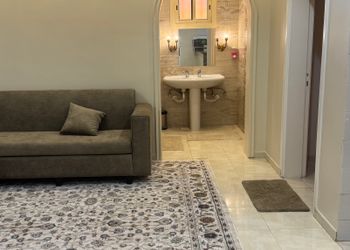 استراحة بملعب ومسبح