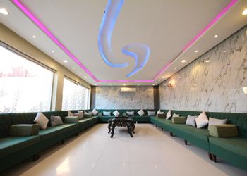 شاليه فاخر بالعاب مائية