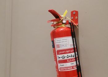شقة بغرفة معيشة وغرفة نوم 