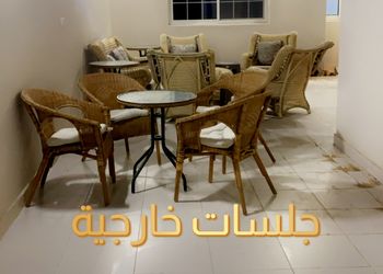 شقة بصالة و مجلس و غرف نوم