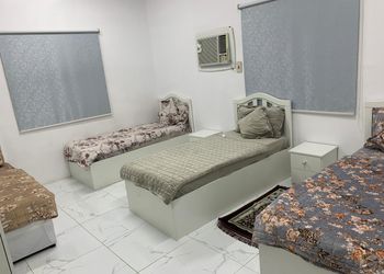 شقة بغرفتين نوم وصالة 