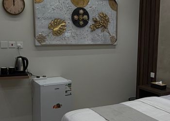استديو بسرير ماستر وجلسة جانبية 