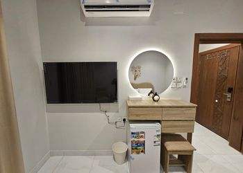 استديو بسرير ماستر 