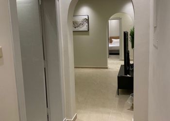 شقة بغرفتين نوم وتصميم أنيق 