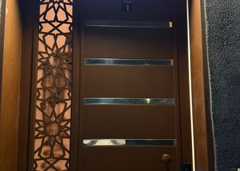 استديو بتصميم أنيق ودخول ذاتي