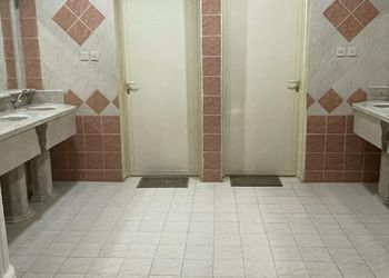 استراحة بمجالس ومسبح داخلي 