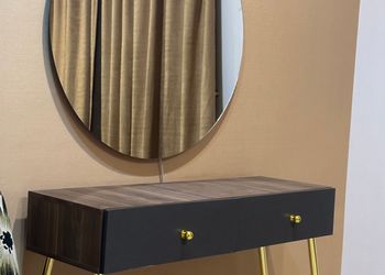 استديو بأثاث مريح وبسيط 